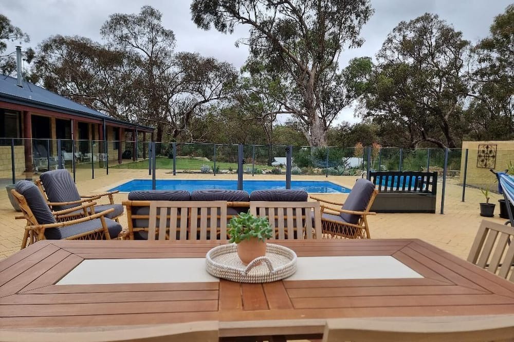 Two Rocks House | Captivating Bush Beach Retreat, Character home on 4 acres, sleeps 8, with a pool