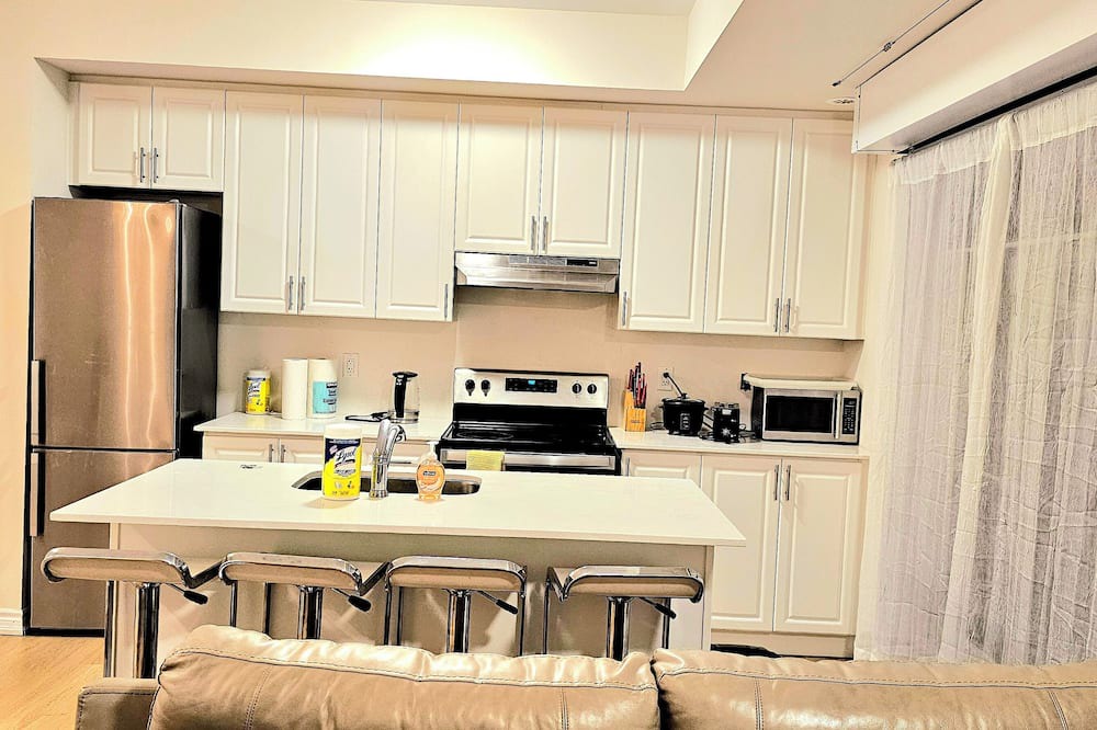 Durham Region House | Condo-townhouse with complementary parking and close to highway
