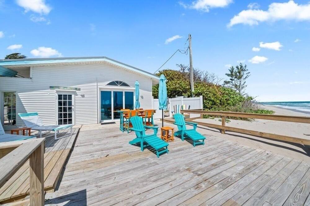 Melbourne Beach Cottage | Seagrape Beachfront Cottage - Direct Oceanfront
