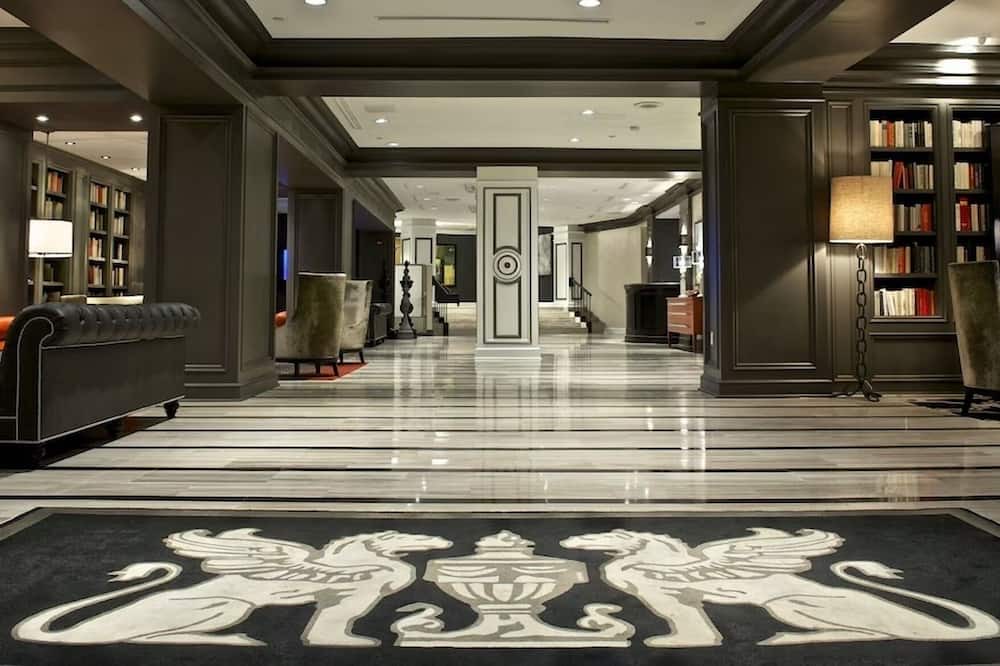 West End House | 3 Pet-Friendly Units, Pets Allowed, Near Kennedy Center for Performing Arts