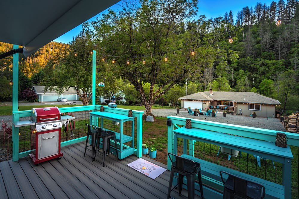 Douglas City House | TOWED'S TRINITY RIVER PAD