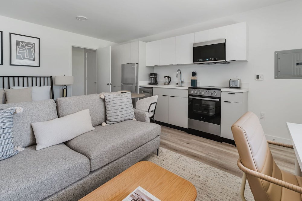 Jack London District Apartment | Convenient Oakland Studio w/ A/C, near Dining & Shops, by Blueground