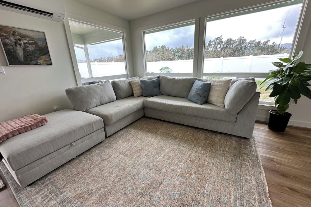 Kahuku House | Modern North Shore Getaway 4 Bedroom Home - short walk to the beach