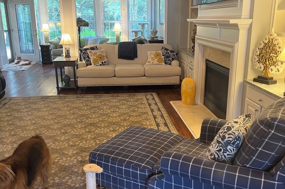 Flowery Branch House | Private bedroom/bath in my home. Gated comm. next to NE GA Med. Ctr-Braselton