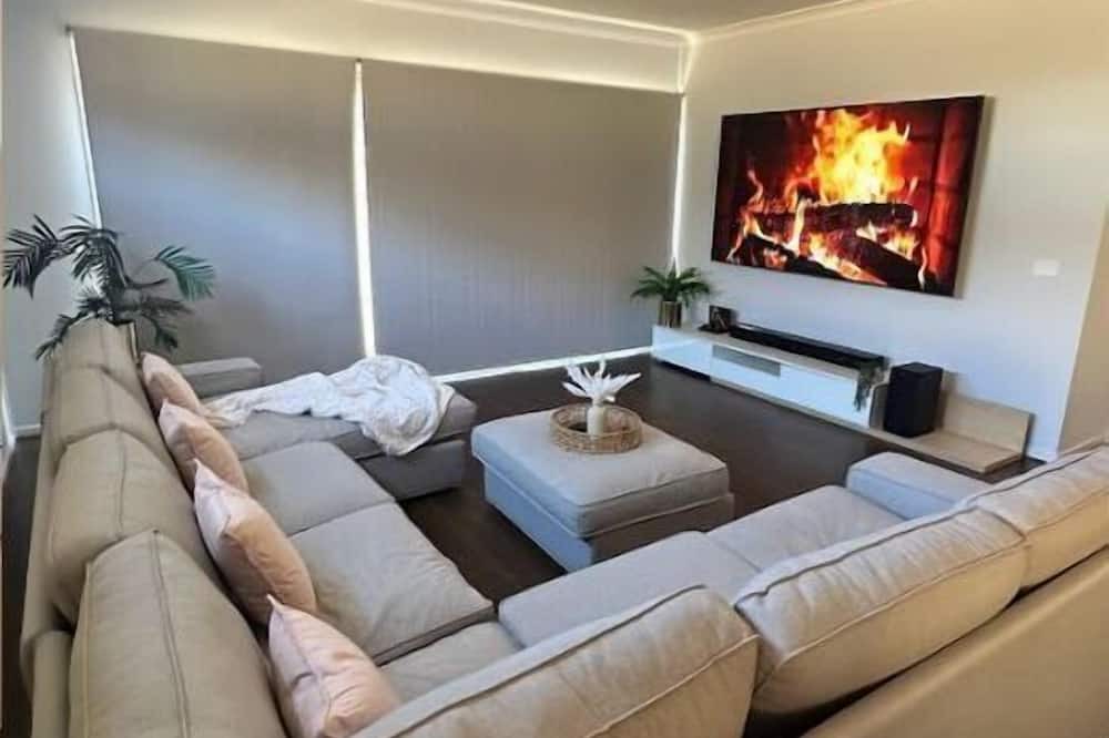 Werribee House | Stylish home in Werribee