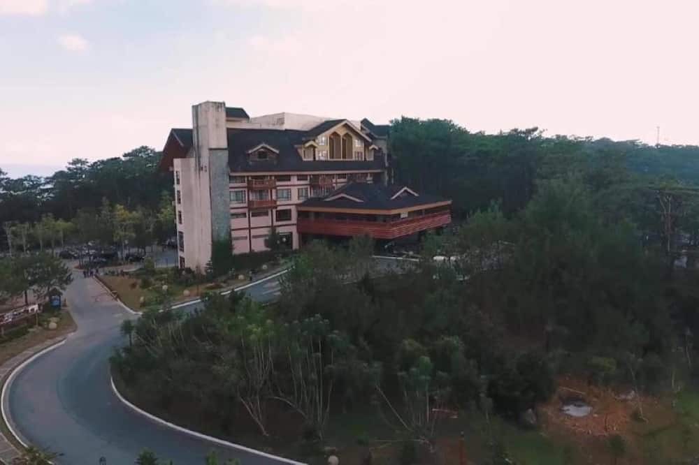 Baguio Apartment | The Forest Lodge at Camp John Hay with balcony and parking 133n