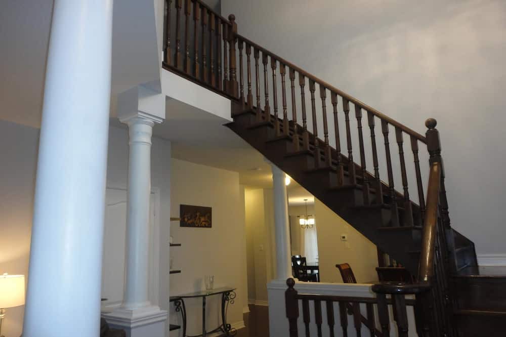 Brampton House | A spacious and beautiful corner house in the heart of Brampton.