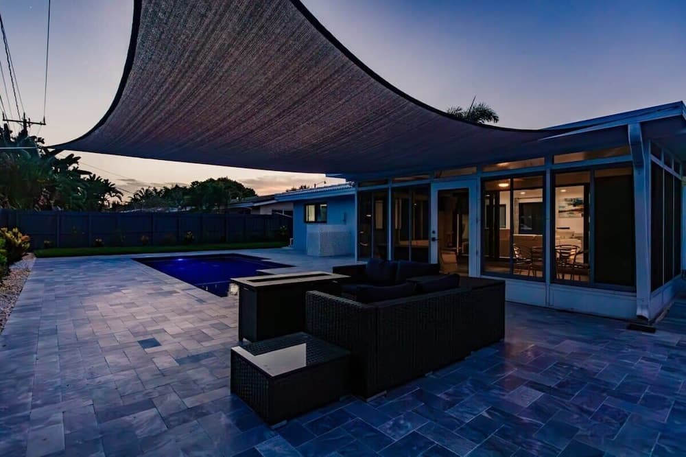 Downtown Fort Lauderdale House | Events Welcome - 3B Home w Pool & BBQ - Carport