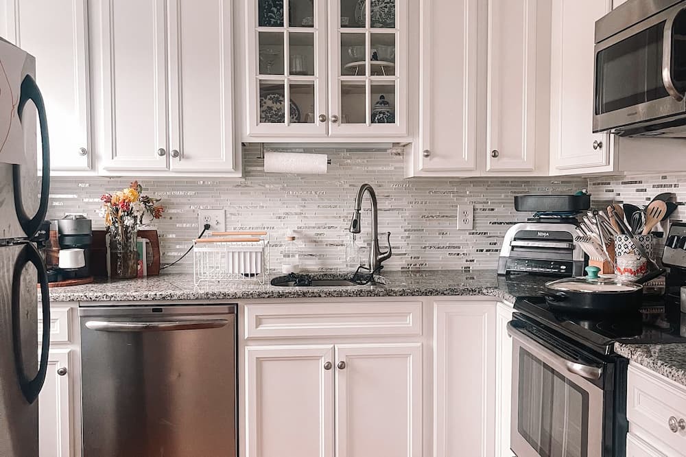 Historic Hill Condo | Newport pied-à-terre
