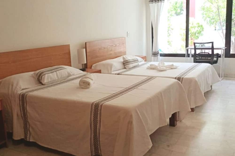 Oaxaca House | Beautiful 2 bedrooms 4queen beds, bathroom parking