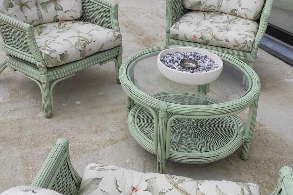 Hastiere House | Homerez - Spacious house for 6 ppl. with terrace at Hastière