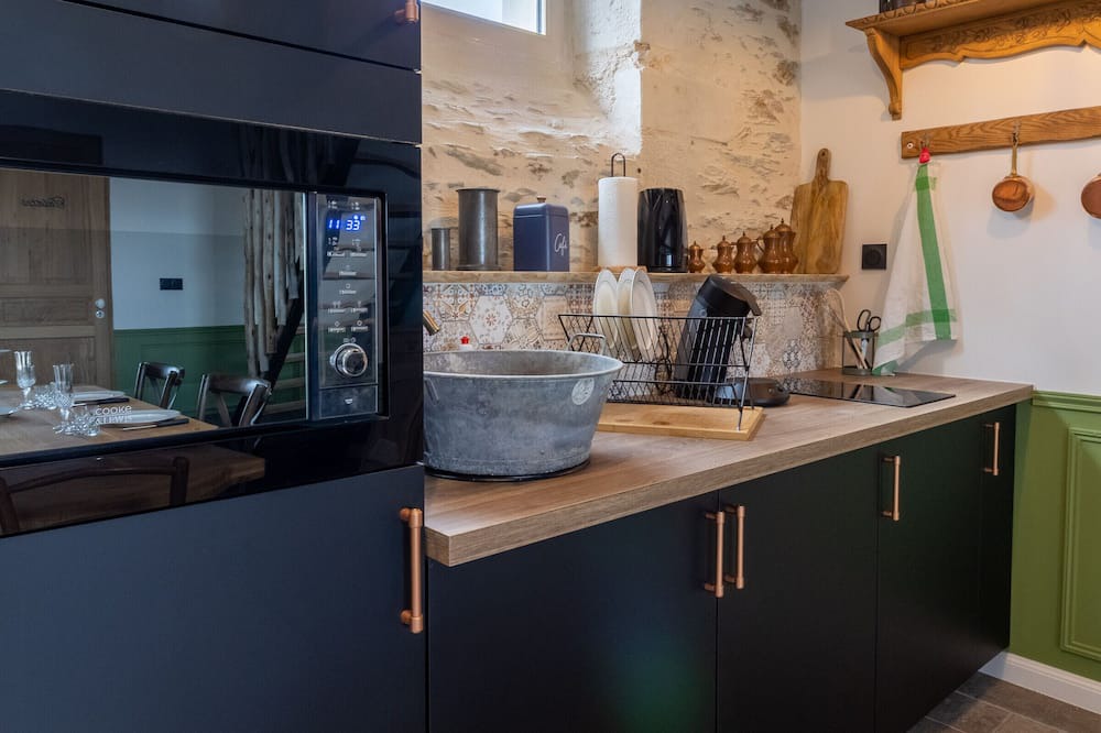 Feneu Cottage | Gite Feneu, 2 bedrooms, 4 persons
