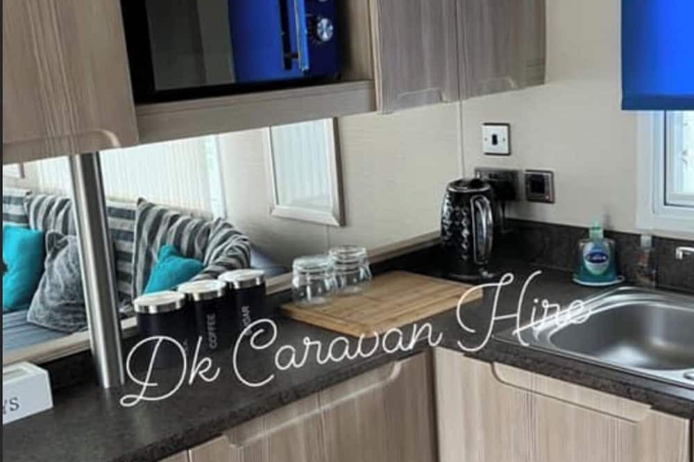 Towyn Cabin | Luxury Caravan in Towyn North Wales