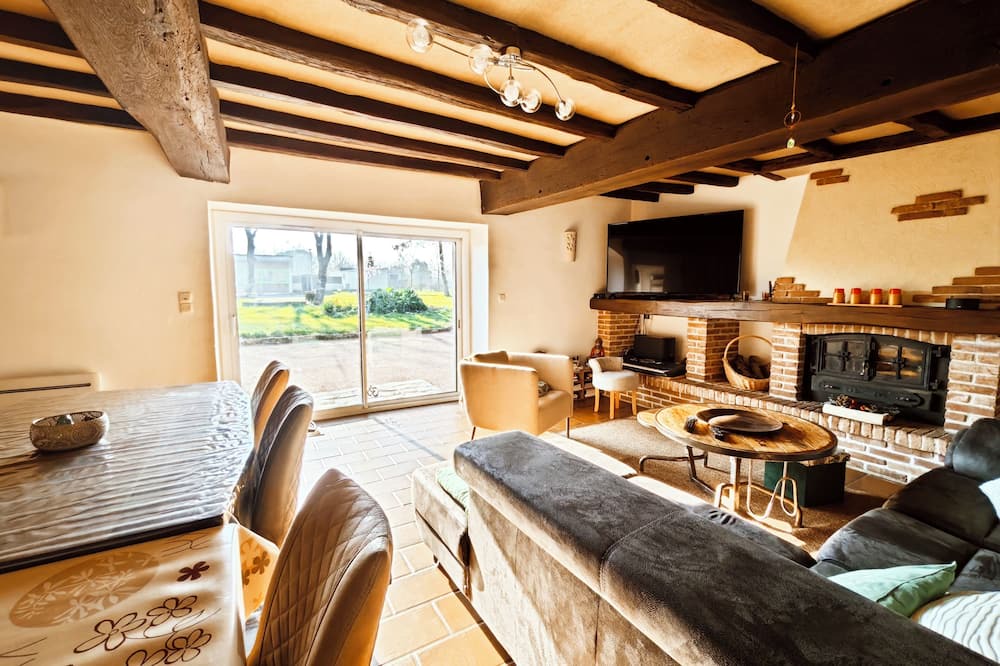 Aizenay House | Gîte à la Campagne de 6 à 14 Pers, au Cœur de la Vendée