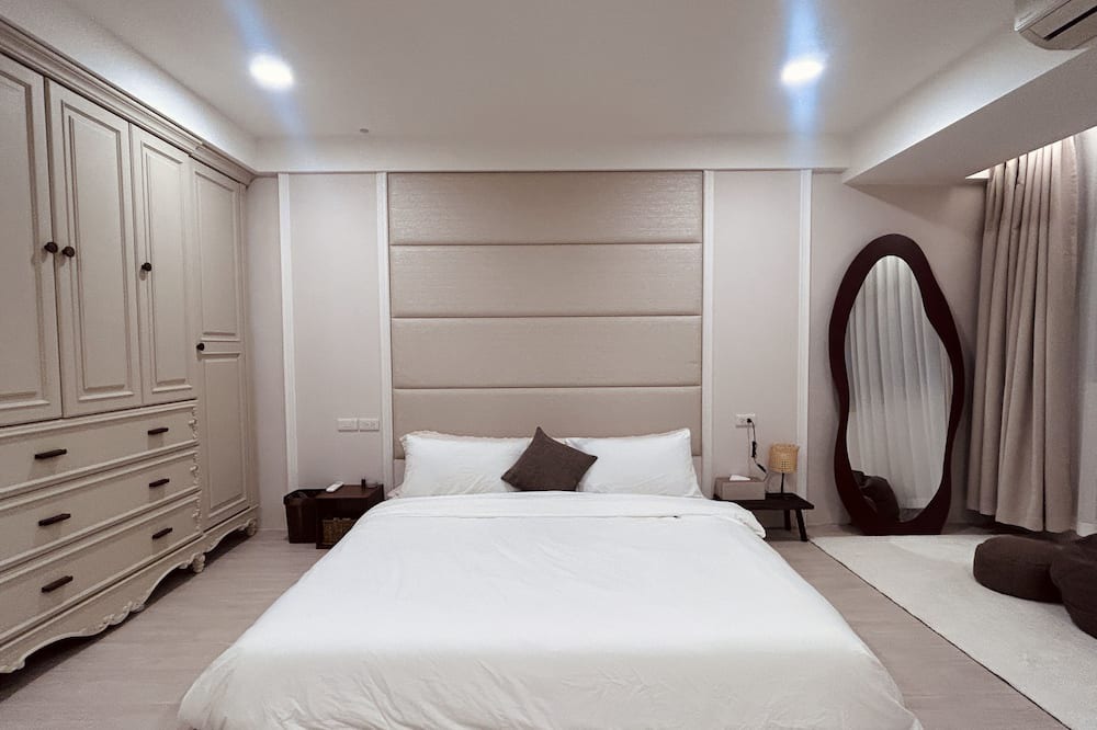 Zhongshan Condo | 2 mins walk to the MRT! Family-sized condo with reading area, 8 min night market