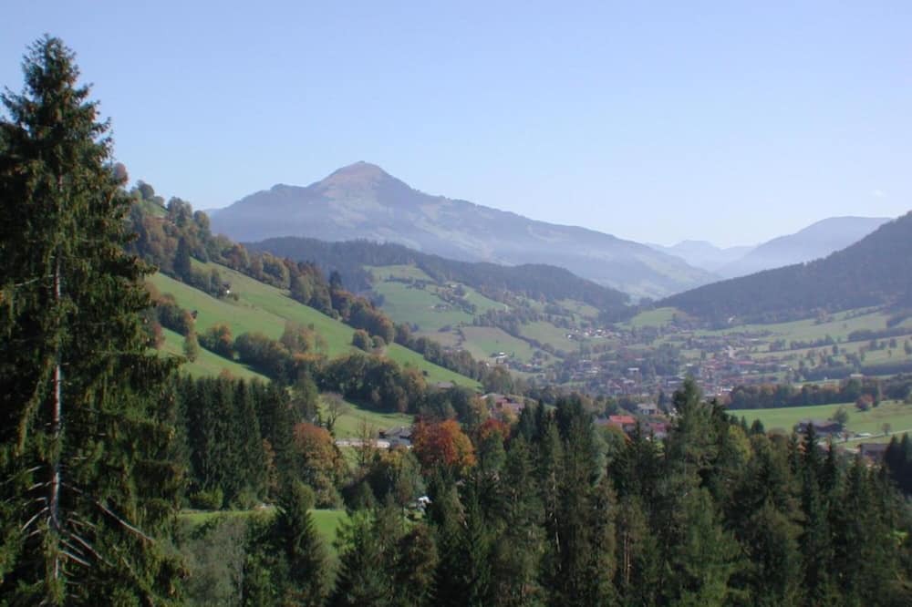 Oberau Apartment | Apartment In A Hotel 'Landhaus Sonnenzauber Sonnenzauber2' with Mountain View and Wi-Fi