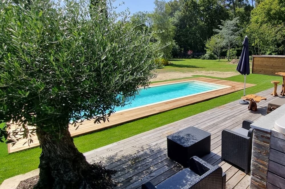 Gauriaguet House | Holiday Home 'Gîte La Pépite' with Shared Pool, Wi-Fi and Air Conditioning