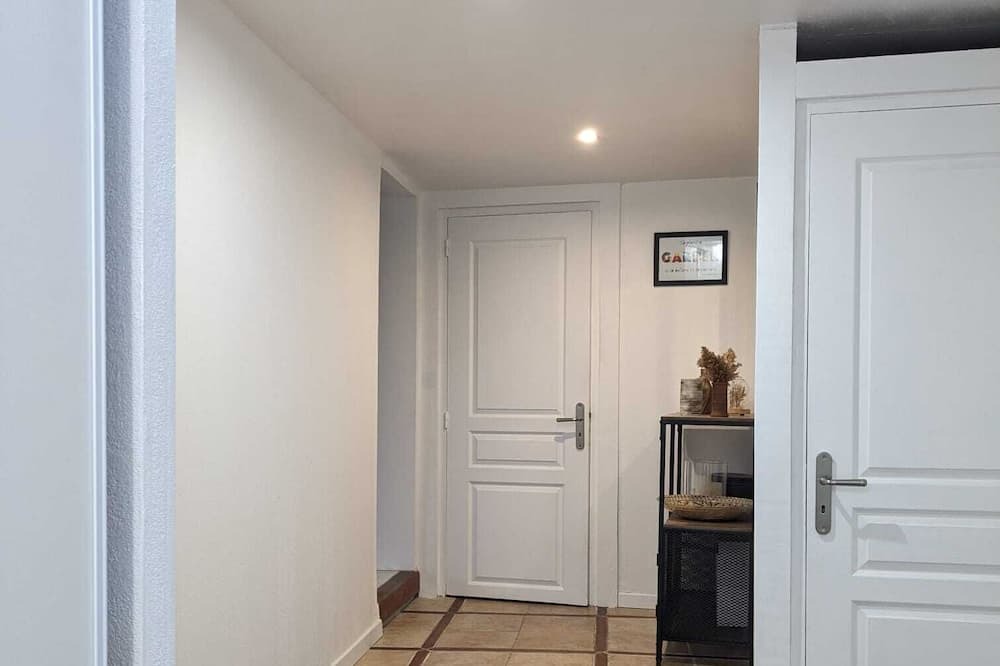 Saint-Remy-les-Chevreuse Apartment | Calm, spacious apartment; 23 minutes from an RER station in the Chevreuse Valley