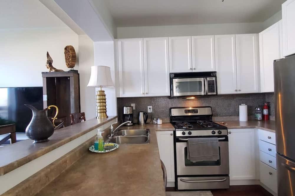 West Oak Trails House | 3BDR House in Oakville Luxury Style & Comfort
