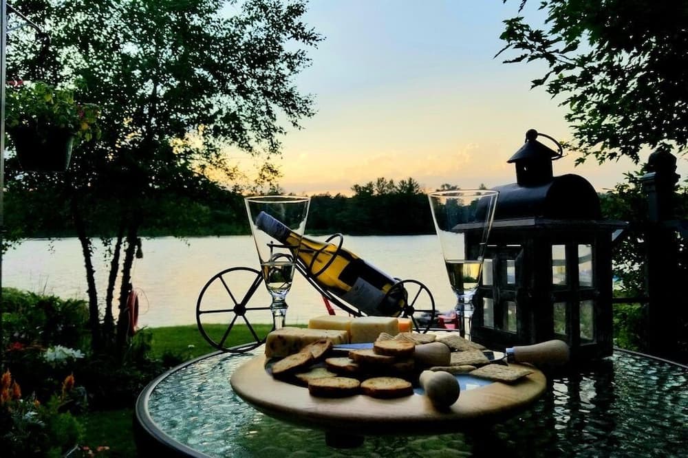 Campbellford House | Private waterfront resort is Ideal for Groups of 6-12 friends or family members.