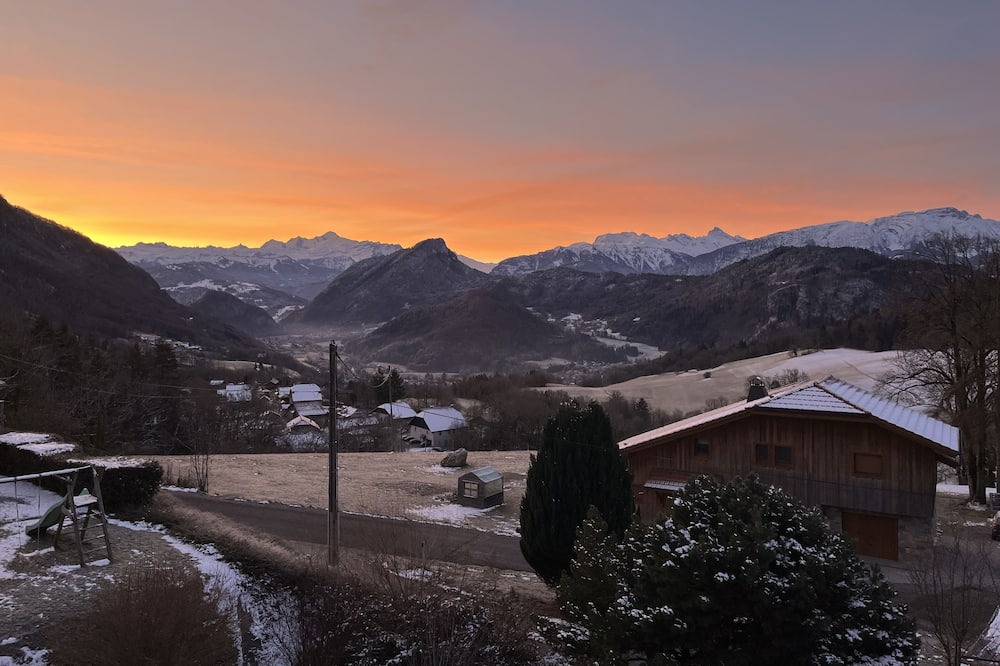 Mieussy Ski Chalet | Magnifique Chalet Familial, Splendide vue sur le Mont-blanc - au Coeur des Alpes
