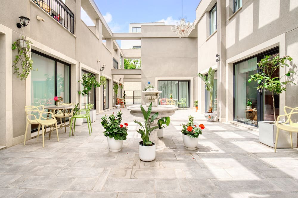 Cabo de las Huertas Apartment | Apartment 'Mar 5' with Private Terrace, Wi-Fi and Air Conditioning