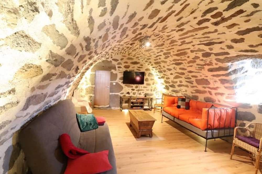 Le Vaulmier Cottage | Gite Le Vaulmier, 2 bedrooms, 4 persons