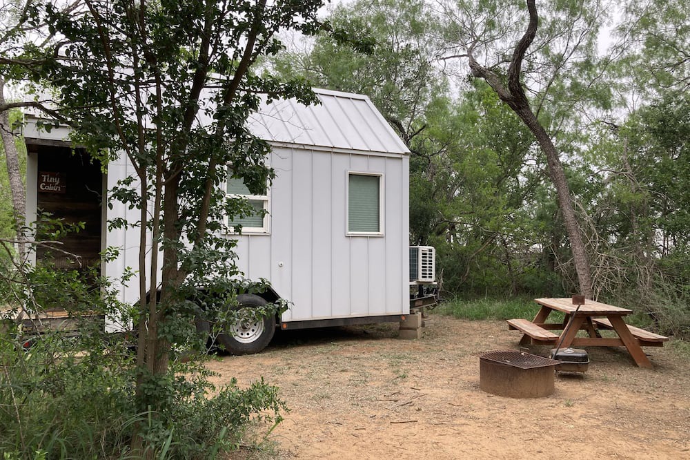 Elmendorf Apartment | Tiny home nestled in a small patch of forest 20 minutes south of San Antonio.