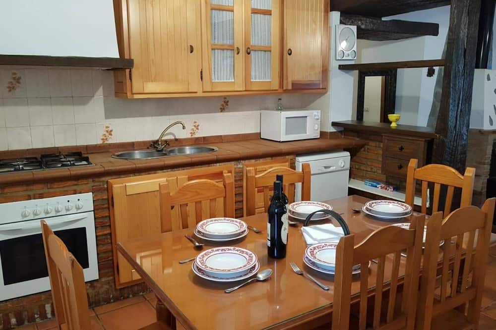 Jimena de la Frontera House | Holiday Home 'Casa Paco' with Mountain View, Private Pool and Wi-Fi