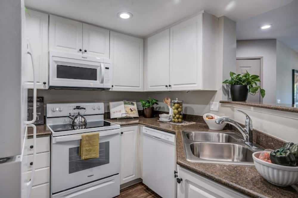 Anaheim Hills House | Home away from Home 1 large private bedroom + Bathroom