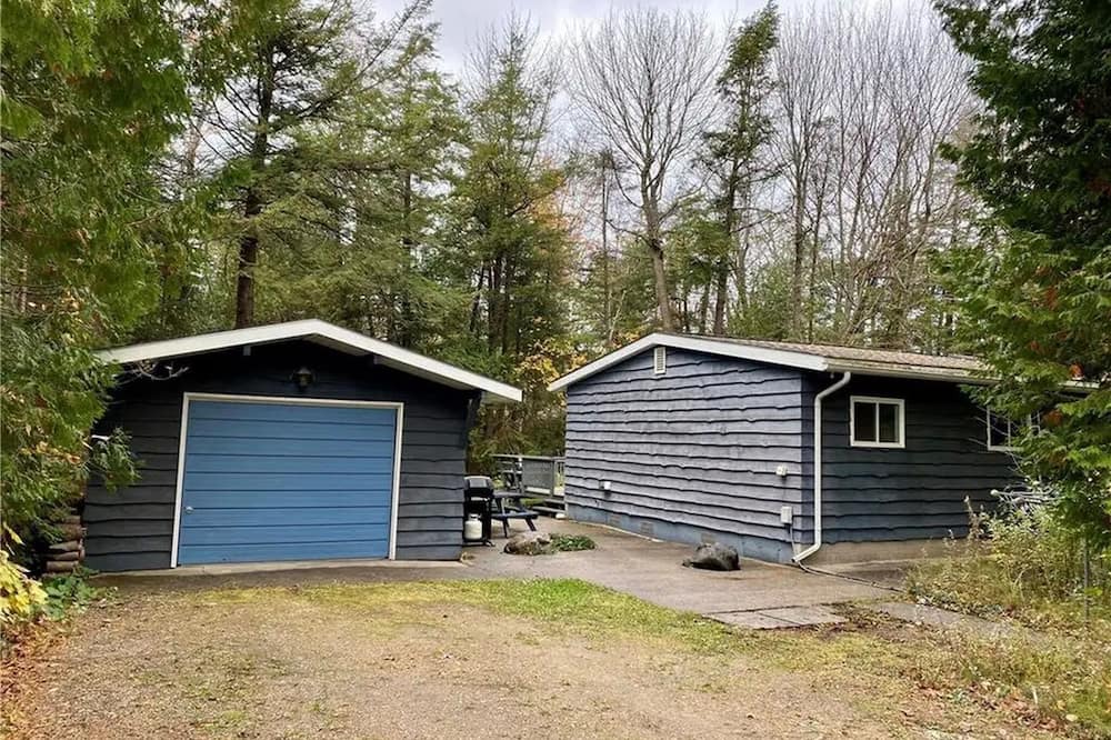 Saugeen Shores Cottage | Gobles Grove - Three Bedroom, 1 Bathroom Bungalow