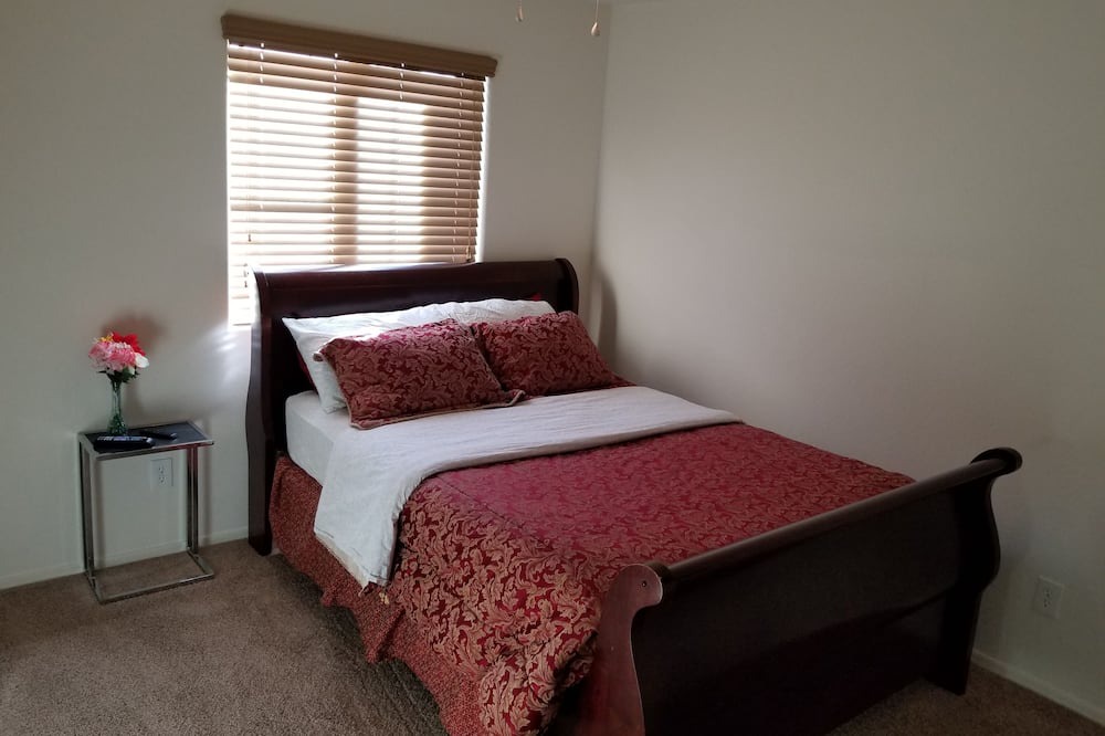 Verrado Heritage District House | Belle Maison Feel at home at your Beautiful Home