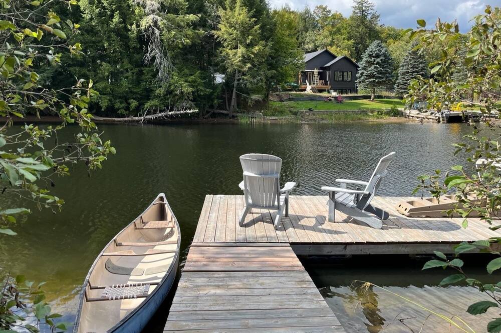 Bracebridge Bed & Breakfast | Private (One Room) Basement Bliss in Shared Home