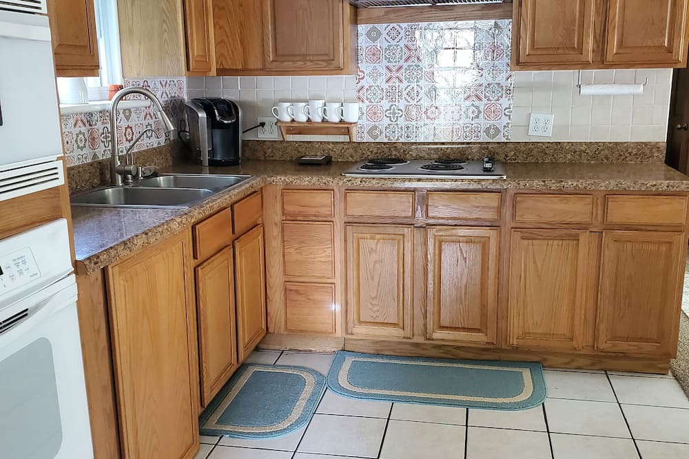 Plant City Cottage | Cozy cottage located minutes from the heart of plantcity fl