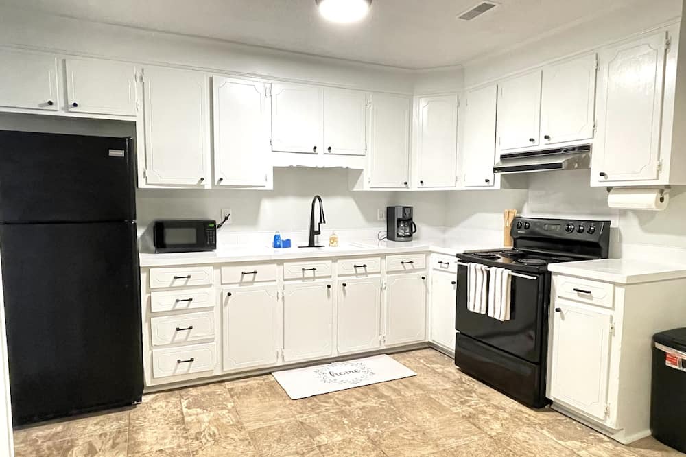 Ladson House | NEW WELL CENTERED 3BR HOME