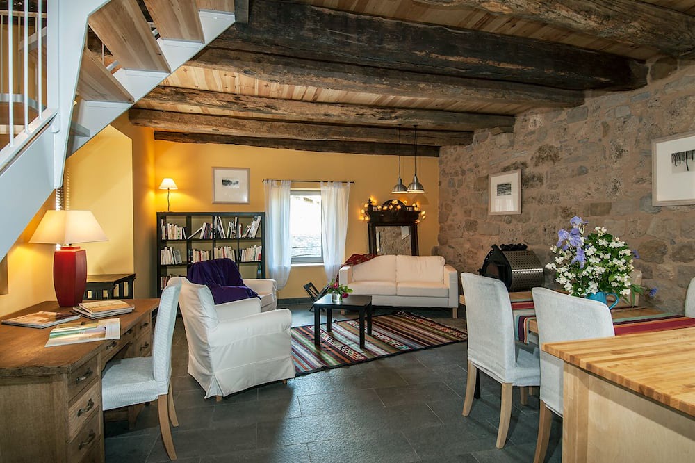 Salles-la-Source House | Gite de la Cascade, Pour 4 Personnes, Animaux Acceptés, Entre Rodez et Conques