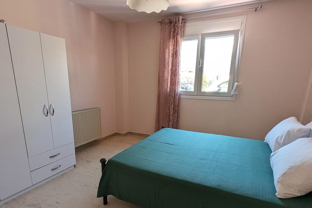 Kamena Vourla Apartment | Achilleas Rentals No2