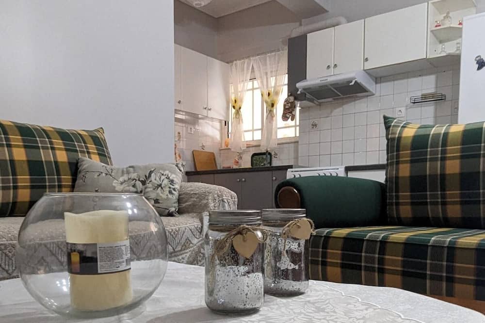 Molos-Agios Konstantinos Apartment | Central Apartment in Agios Konstantinos