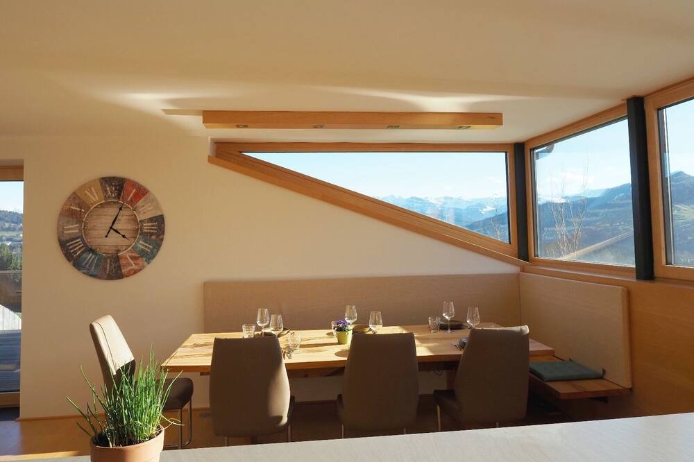 Doren Apartment | Apartment 'Böhler' with Mountain View, Wi-Fi and Air Conditioning