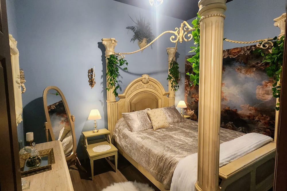 Monroe Cottage | The Fairytale Cottage at High Rock Castle