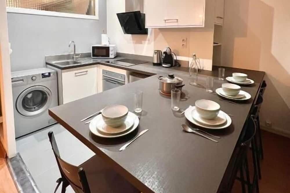 Quartier Chorier-Berriat Apartment | Le Filmophile Spacieux Avec 2 Balcons et Garage Privé
