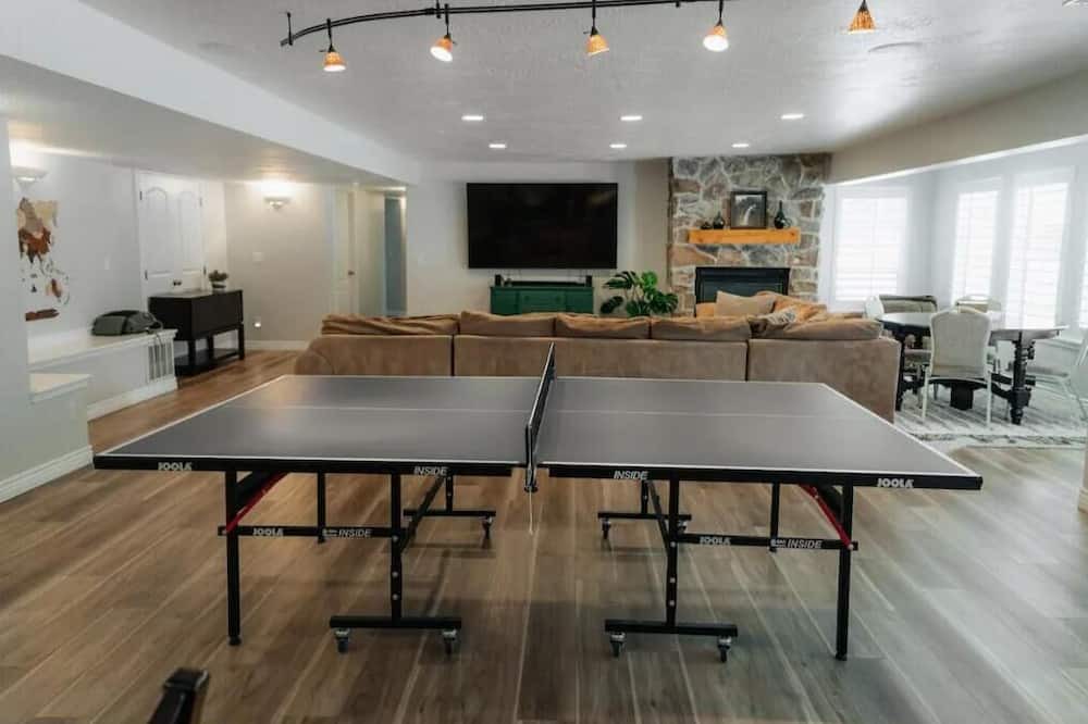 Mountain Green Apartment | Cozy Full Basement Getaway in Mountain Green