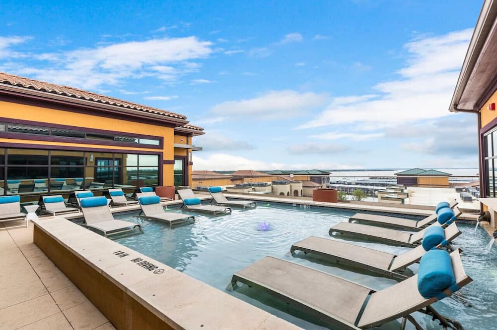 Lewisville Apartment | Luxurious Lakeside Retreat: 1BD Pool & Gym