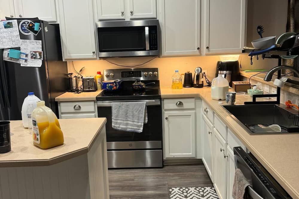 Quincy House | Lap of Luxury