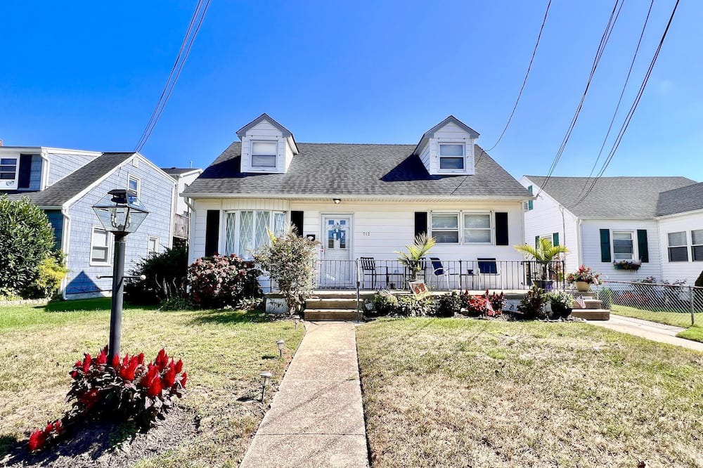 Brigantine Cottage | Beach Ave Cottage