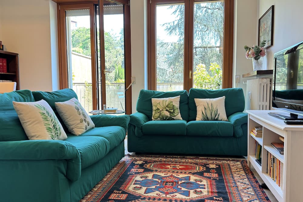 Certosa Apartment | Green House apartment in private park