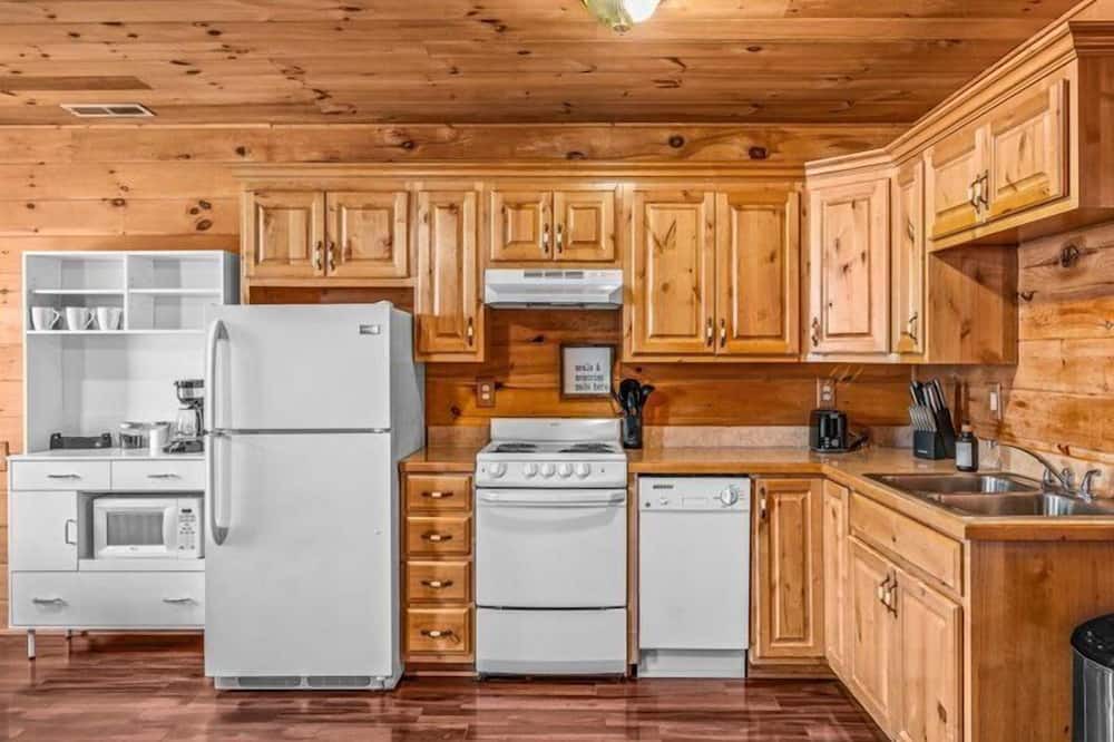Galena Cabin | James River Haven - The Cabins at Galena Cabin 3