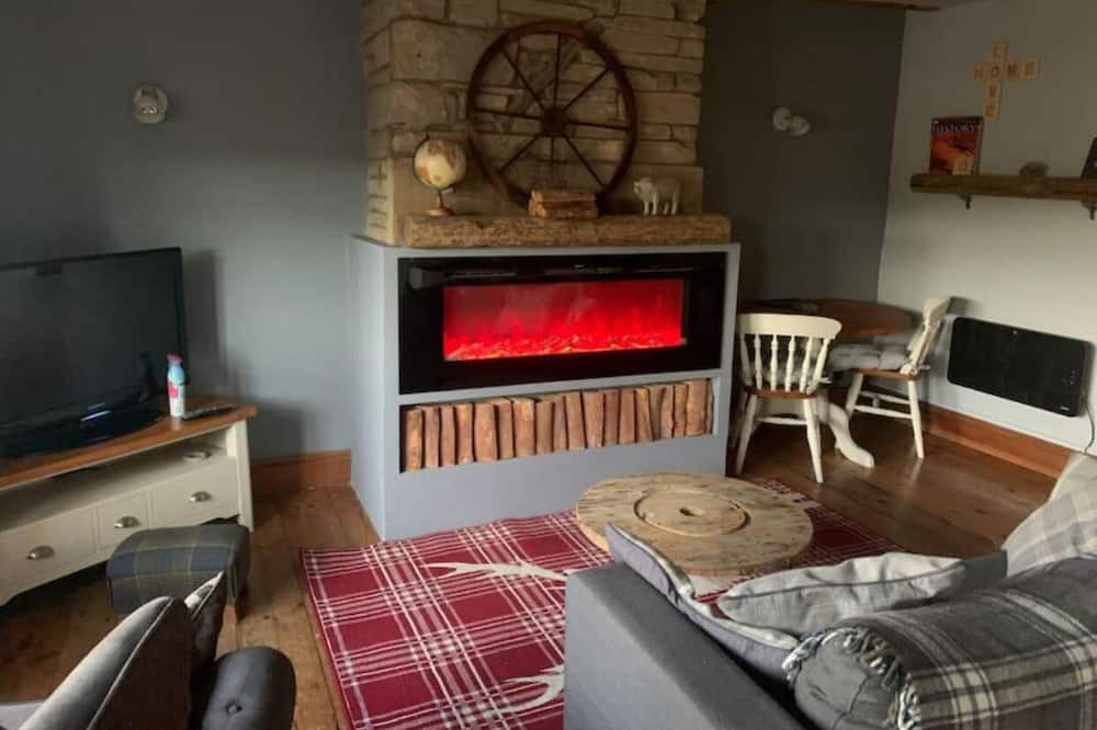 Queensbury Cottage | Stunning 1-Bed Cottage in Halifax