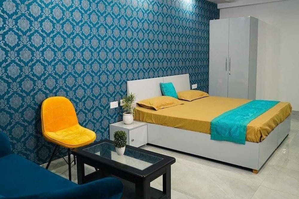 Gurugram Apartment | BnBBuddy- Zoomers Home@ 1BR at Gurugram with WiFi, AC