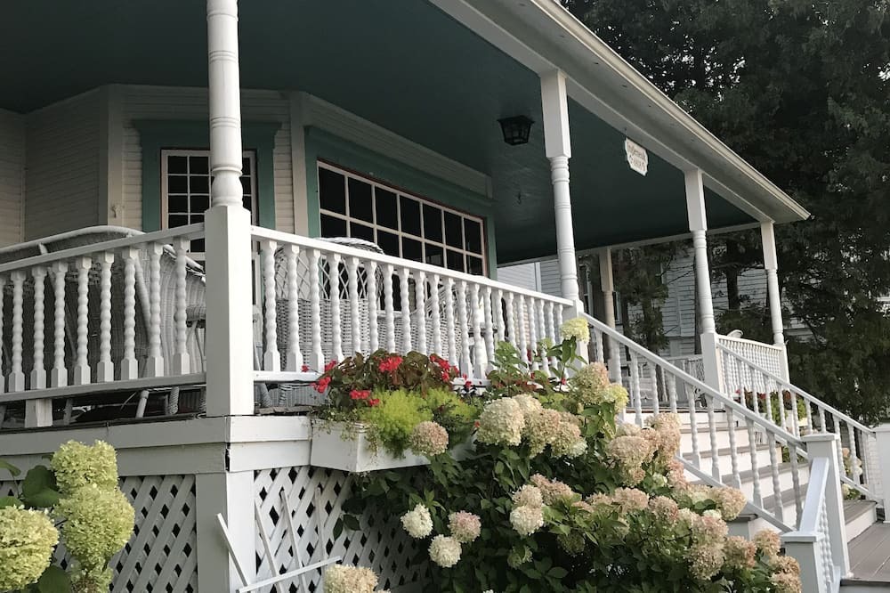 Mackinac Island Cottage | Historic bluff cottage with spectacular views